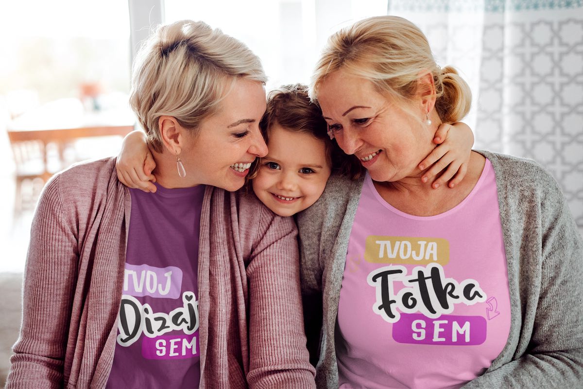 Vytvoriť originálne tričko pre krstnú a starú mamu - puppynator.sk