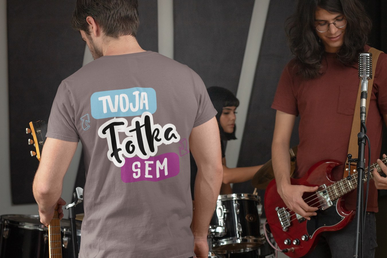 Navrhni si tričko s fotkou obľúbeného interpreta