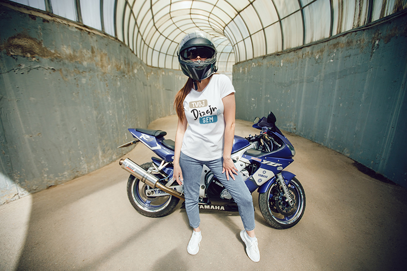 Dámske tričko s vlastným nápisom – Športové potlače na tričko - puppynator.sk